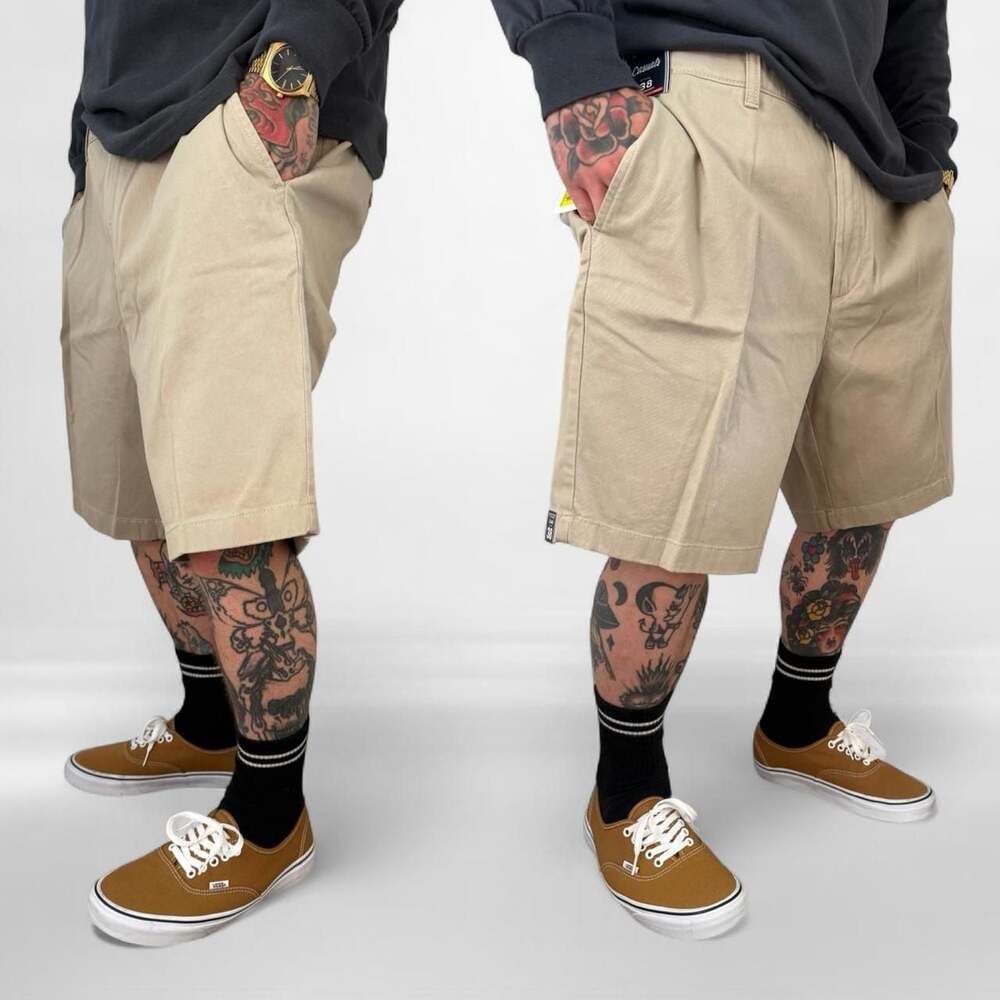Roundtree & Yorke Casuals Khaki Shorts Size 38